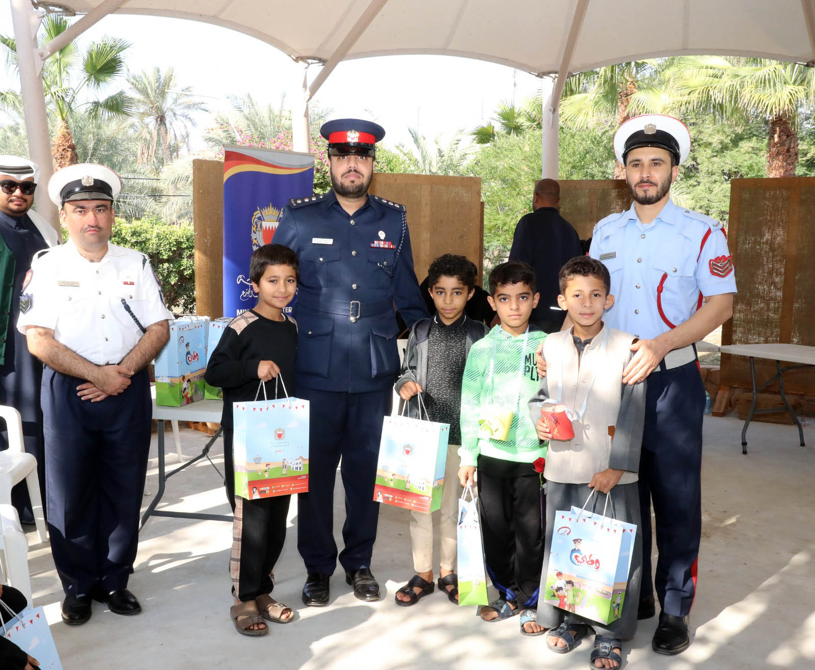 وزارة الداخلية تشارك بركن خاص في افتتاح سوق المزارعين<